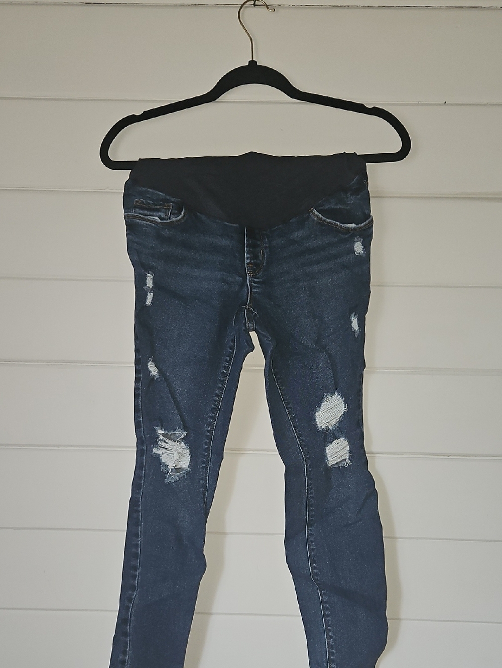 Old Navy Dark Wash Rockstar Super Skinny Distressed Maternity Jeans (2/4 short)